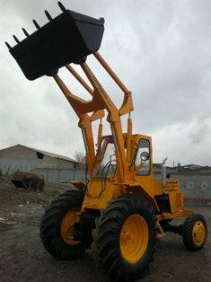 فروش تراکتور لودری عقب رومانی و فرگوسن 1 فروش تراکتور لودری عقب رومانی و فرگوسن